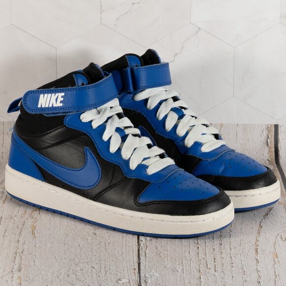 Nike Boys Court Borough Mid 2 Basketball Shoes Sneakers Size 6Y Color Blue - Picture 1 of 11